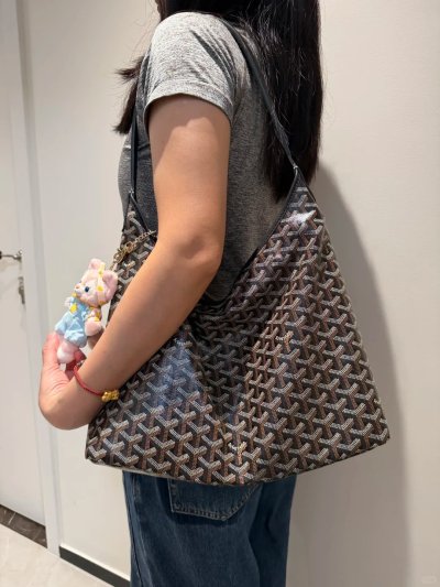 Bohème Hobo 尺寸終極評測：常規款 vs Mini 怎麼選？容量、上身效果一次看懂
